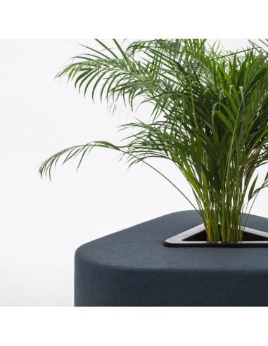 Pouf design avec un pot central pour plantes -  Hana - HN03