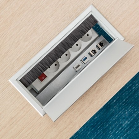 Possibilité de différentes prises dans la mediabox