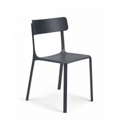 Ruelle Outdoor – Chaise pour extérieur avec structure métallique et dossier en bois traité, design moderne et fonctionnel