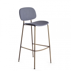 Tondina Pop – Chaise haute de bar avec assise en tissu, idéale pour un espace élégant et confortable