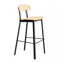 Feluca – Chaise haute design pour bar, mélange moderne de métal et bois pour une touche élégante