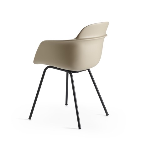 Chaise hybride avec coque rigide et assise moelleuse – Sicla