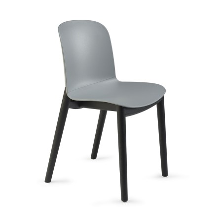 Chaise design plastique et pieds en bois – Relief