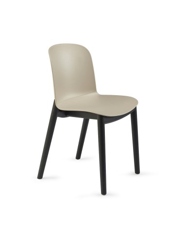 Chaise d’accueil avec assise plastique et base bois – Relief