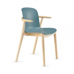 Chaise Relief avec pieds en bois et accoudoirs