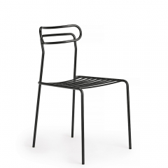 chaise uti extérieure entièrement en acier