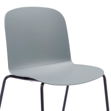 Chaise empilable plastique et métal pour salle de réunion – Relief