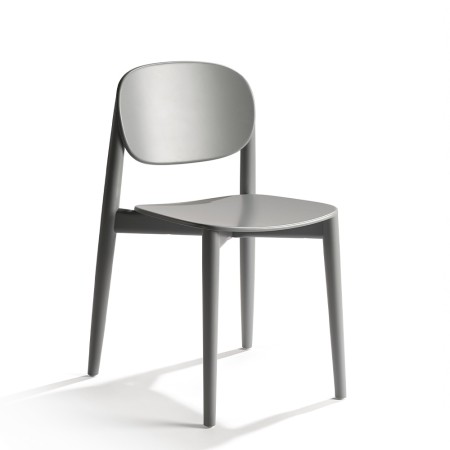 Chaise simple et pratique en bois teinté - modèle Harmo