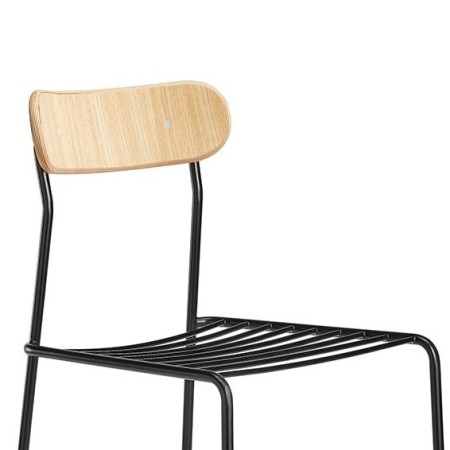 Chaise en acier avec un dossier en bois - design minimaliste UTI