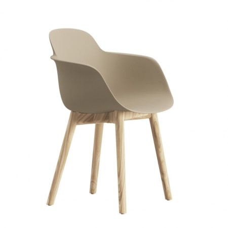 Chaise design avec coque plastique et pieds bois – modèle Sicla