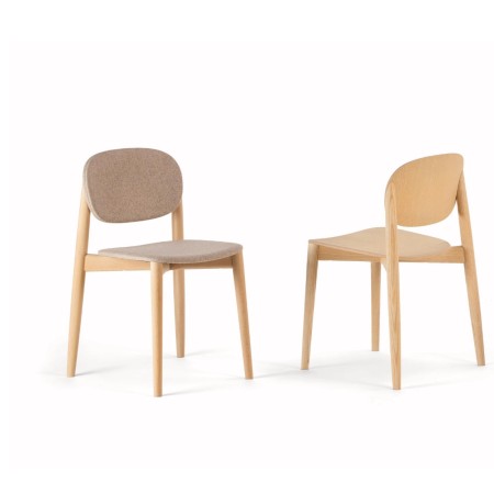 	Chaises modèle Harmo en bois ambiance avec assise tissu
