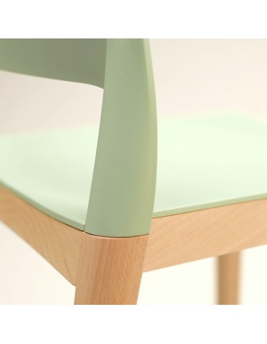 Chaise design Settesusette avec pieds en bois de hêtre naturel vert zoom
