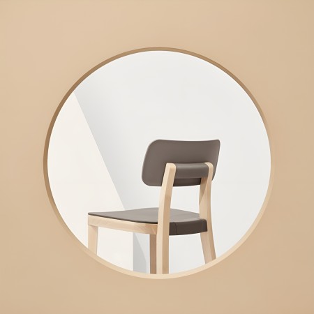 Chaise Porta Venezia avec pieds bois – design original en brun