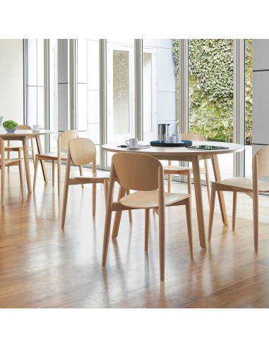 Ensemble de chaises Harmo en différentes finitions dans une salle de pause