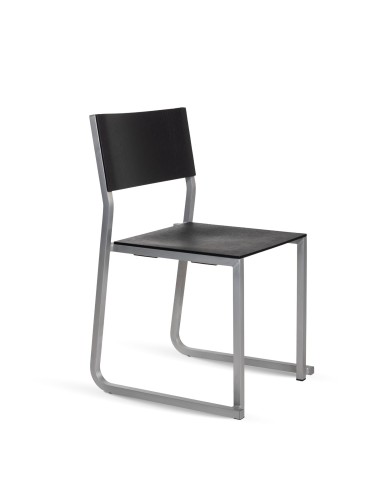 Chaise GT01 – Design minimaliste et robuste en métal et bois, idéale pour un usage professionnel