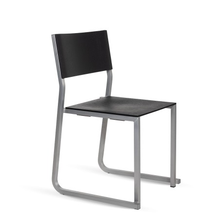 Chaise GT01 – Design minimaliste et robuste en métal et bois, idéale pour un usage professionnel