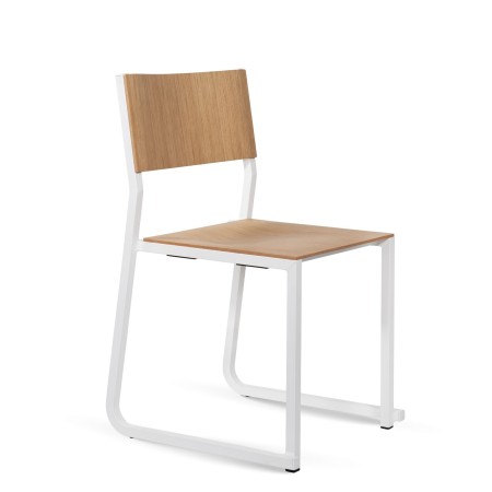 Chaise GT01 – Mobilier fonctionnel et esthétique en métal et bois, adapté aux cafés et espaces collectifs