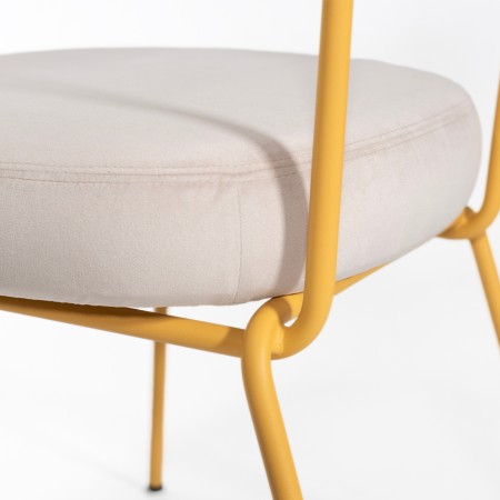 Chaise Takumi – Design fonctionnel et tissu agréable au toucher, pour une assise tout en douceur