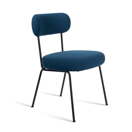 Chaise Takumi – Revêtement en tissu doux et lignes épurées pour un confort au quotidien