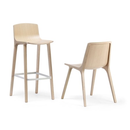 Tabouret de cuisine en bois clair - modèle Seame avec repose-pieds 2