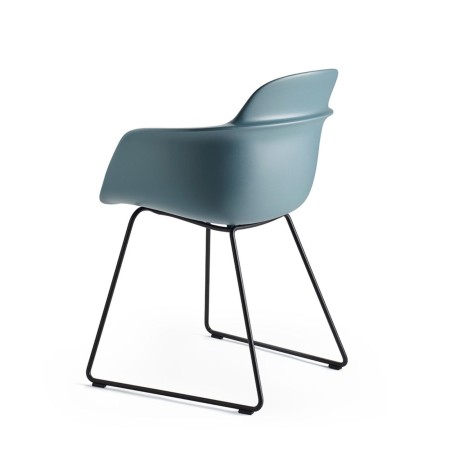 Chaise coque tissu rembourrée piètement traîneau – Sicla