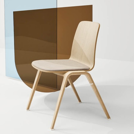 Chaise design en bois à l'assise rembourrée confort - Woodstock 2