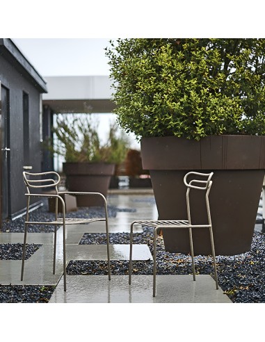 Chaise d'extérieur Uti en acier résistante aux intempéries - terrasse moderne