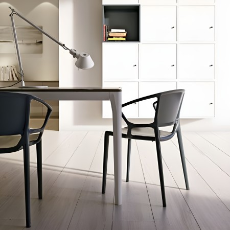 Chaise empilable Fiorellina en plastique rouge - extérieurs et terrasse  2