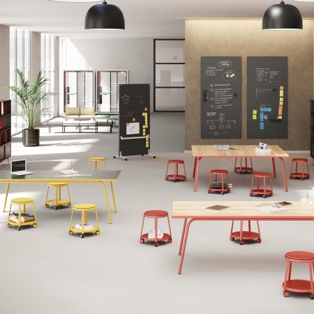 Tabourets polyvalents à roulettes - bureau partagé original ROUND&ROLL