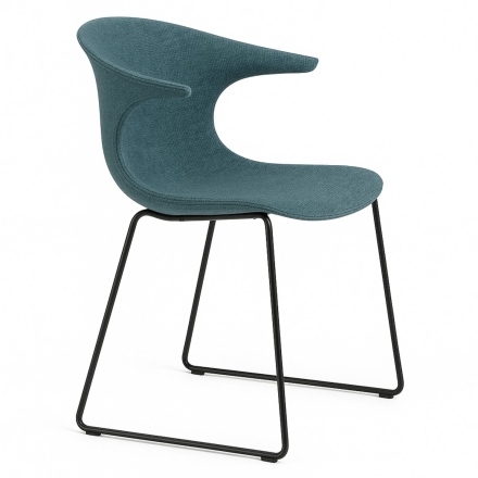 chaise piètement traîneau avec coque tissu