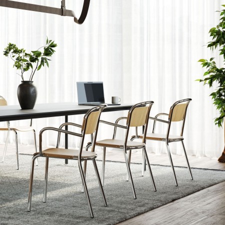 Chaise Skol finition bois avec structure chromée, idéale pour salle de réunion ou espace collaboratif moderne