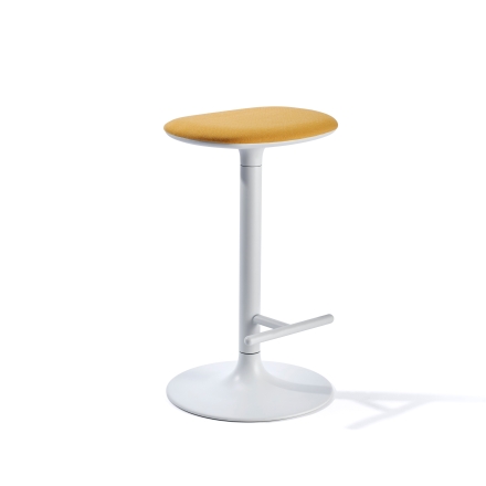 Tabouret haut Flink pour cuisine avec assise jaune et base blanche équipée d’un repose-pieds