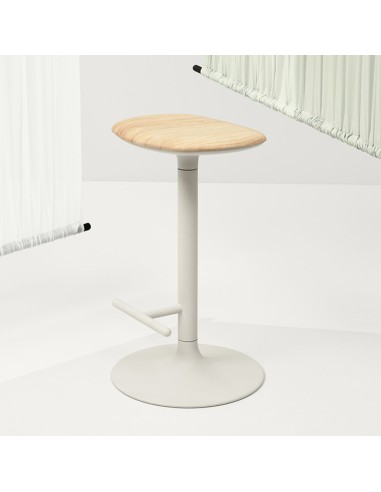 Tabouret de bar Flink avec assise en bois clair et piètement blanc, design minimaliste contemporain