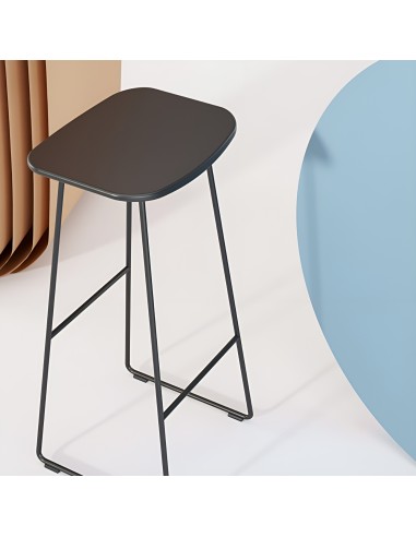 Tabouret de bar KLEJN - acier et plastique, légerté et practicité coloris noir