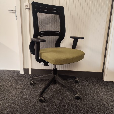 Caisson de bureau fixe avec plumier et tiroir métallique