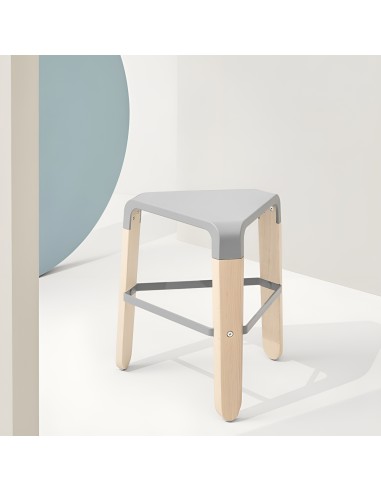 Tabouret bas Picapau 46,5cm - plastique et hêtre - assise moderne et pratique