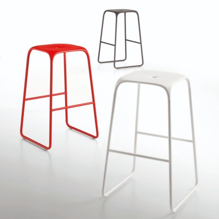 Tabourets de bar Bobo en rouge, blanc et anthracite – structure acier laquée assortie à l’assise – style contemporain