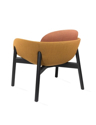 Fauteuil orange confortable pour accueil et réunion - pieds en bois modèle PEB dossier bas