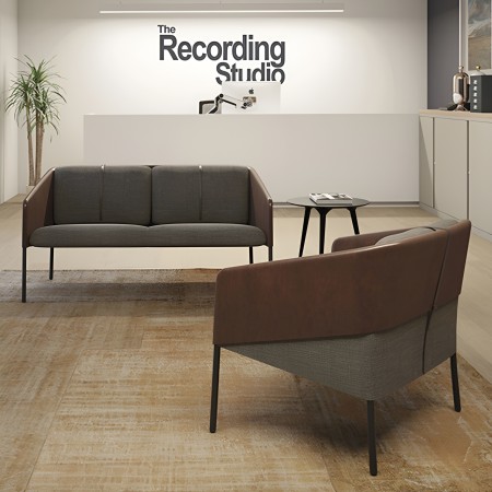 Canapé beige confort haut de gamme - modèle avec ceinture en cuir raffiné DEMOISELLE