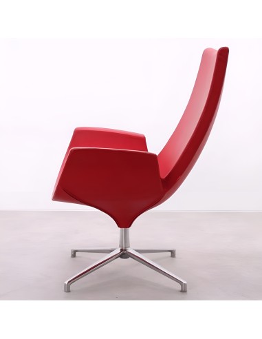 Fauteuil Beetle high back en cuir rouge – vue de profil et piétement étoile poli