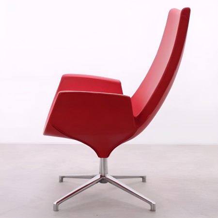 Fauteuil Beetle high back en cuir rouge – vue de profil et piétement étoile poli