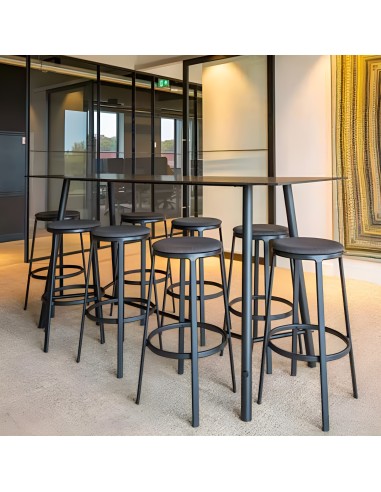 Table haute de réunion noire avec 8 tabourets assortis – Aménagement espace collaboratif moderne