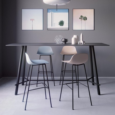 Table de réunion haute noire avec électrification intégrée – Modèle Record Meeting 2