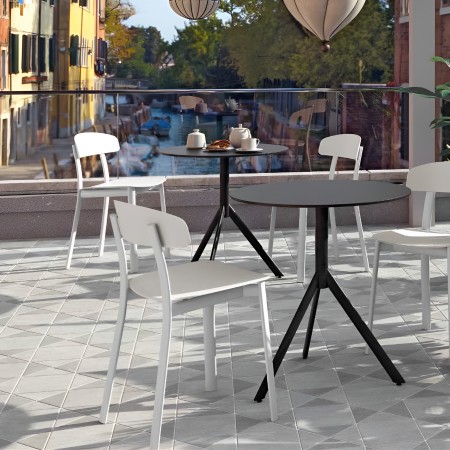 Chaise empilable pour extérieur en plastique et métal – Feluca Pop terrasse