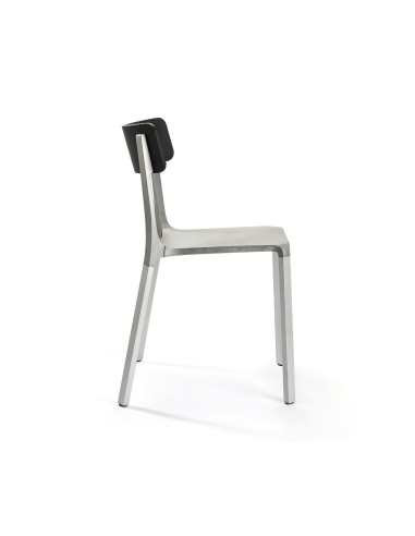 Ruelle – Chaise design avec structure en métal et dossier en bois naturel, pour un look moderne et chaleureux