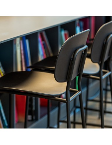 Tondina Pop – Tabouret de bar design avec assise en plastique et structure en métal, parfait pour un intérieur moderne