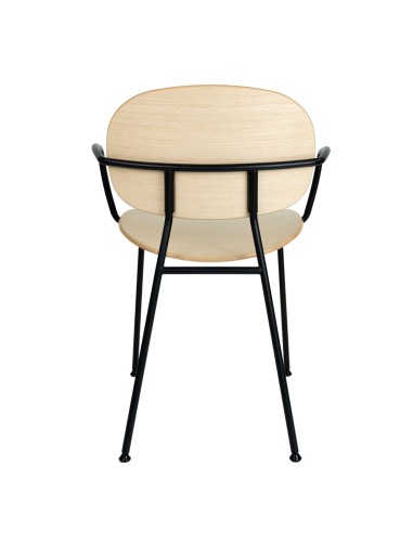 Chaise en bois de chêne et piètement en acier teint noir - ambiance chaleureuse et professionnelle