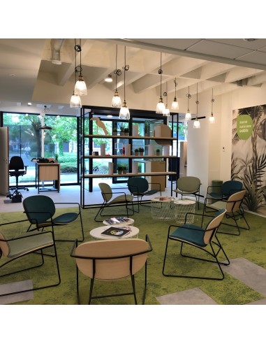 Fauteuil lounge en bois et acier avec assise rembourrée verte - salon, cosy, haut de gamme Tondina