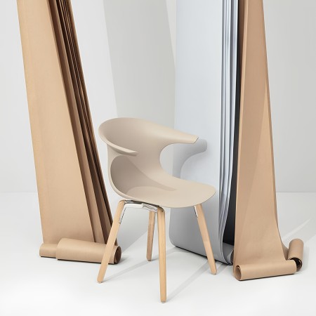 Chaise Loop Mono en beige pour bureau et salle d'attente - plastique et bois