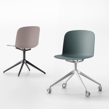 Chaise blanche minimaliste de bureau - coque monobloc en plastique confortable et pieds avec roulettes Relief 2